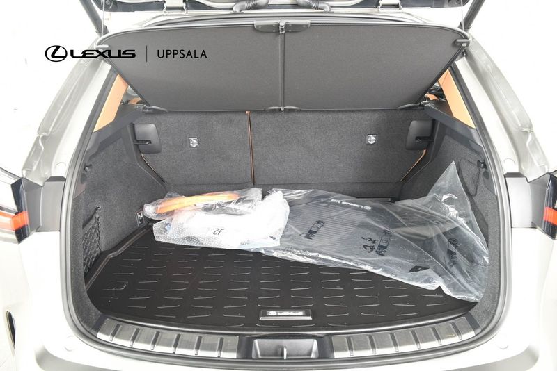 Lexus NX bild 9