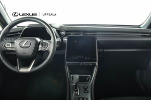 Lexus LBX bild 8