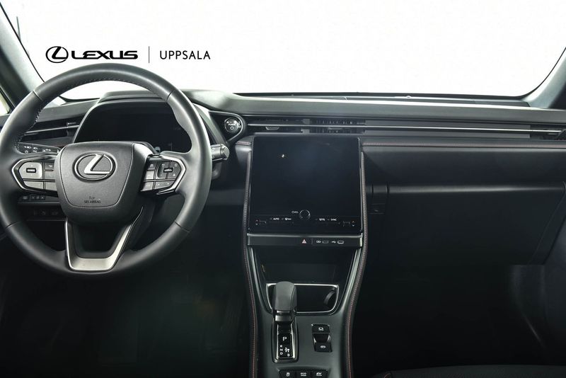 Lexus LBX bild 8