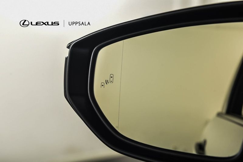 Lexus LBX bild 19