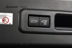 Lexus LBX bild 10