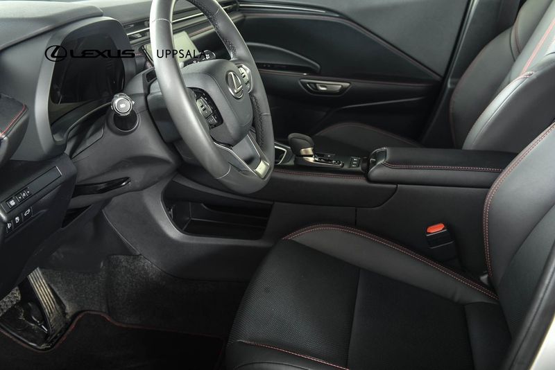 Lexus LBX bild 6