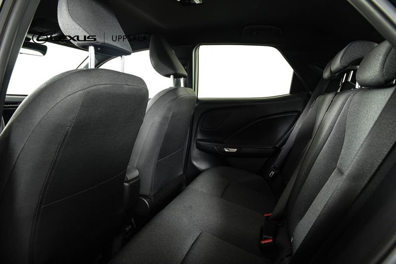 Lexus LBX bild 7