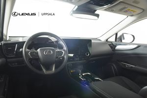 Lexus NX bild 6