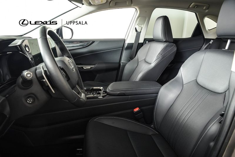 Lexus NX bild 16
