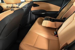 Lexus RX bild 7
