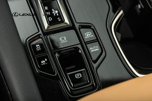 Lexus RX bild 14