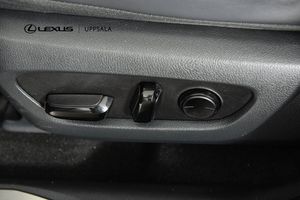 Lexus NX bild 12