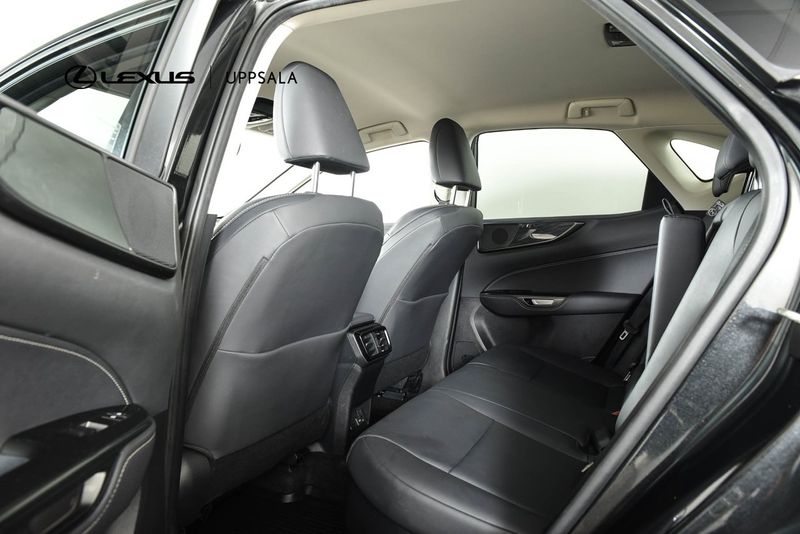 Lexus NX bild 7
