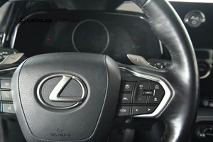 Lexus NX bild 14