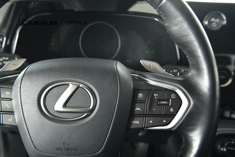 Lexus NX bild 14
