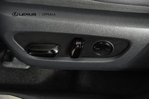 Lexus NX bild 12