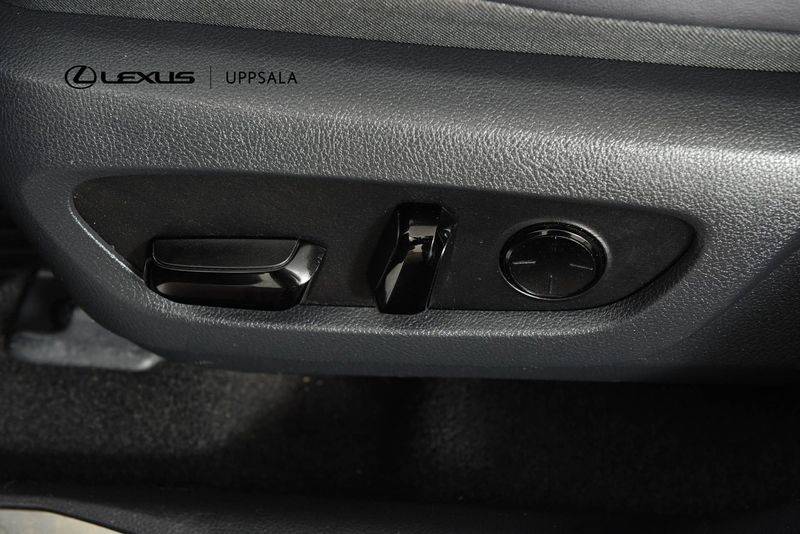 Lexus NX bild 12