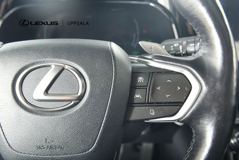 Lexus NX bild 14