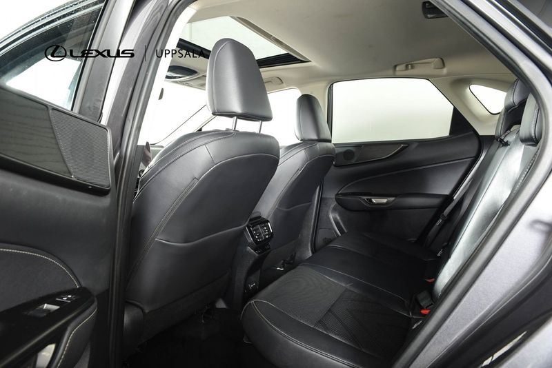 Lexus NX bild 7
