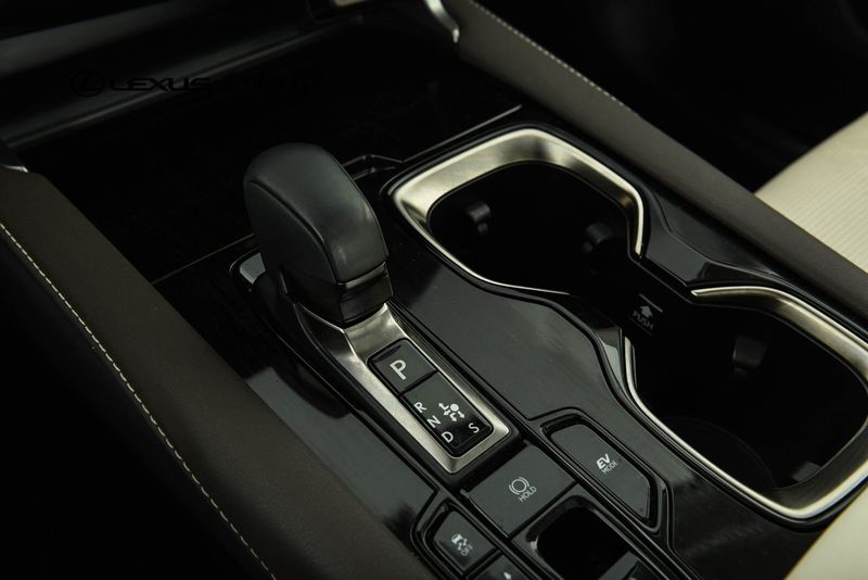 Lexus RX bild 14