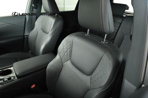 Lexus RX bild 22