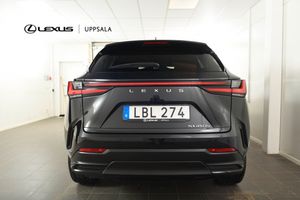 Lexus NX bild 4