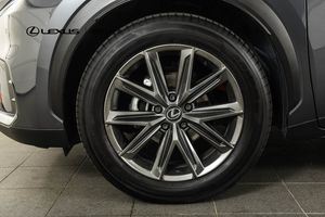 Lexus LBX bild 19