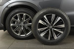 Lexus LBX bild 20