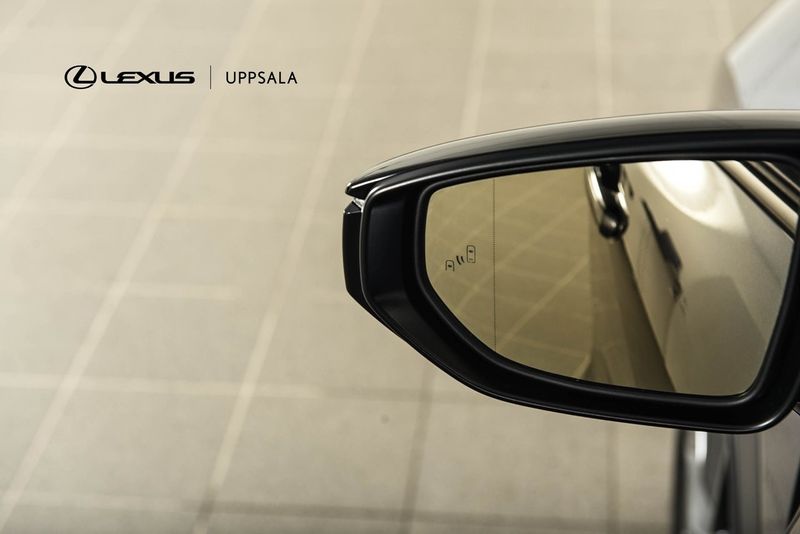 Lexus LBX bild 16