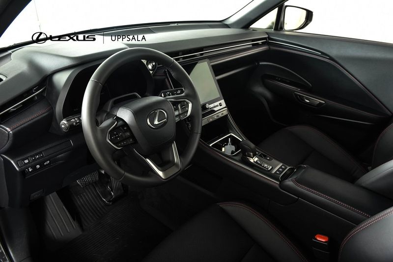 Lexus LBX bild 15