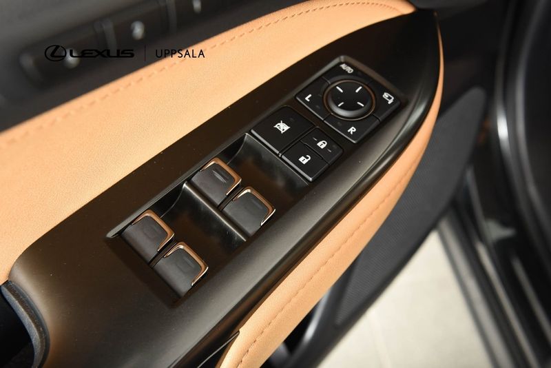 Lexus NX bild 11