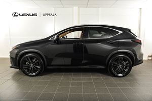 Lexus NX bild 2