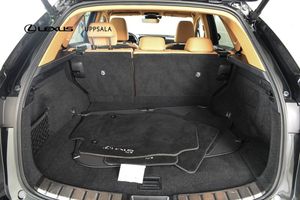 Lexus NX bild 9