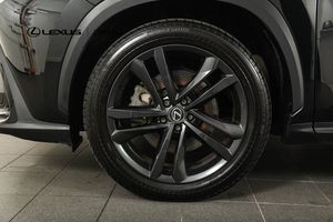 Lexus NX bild 22