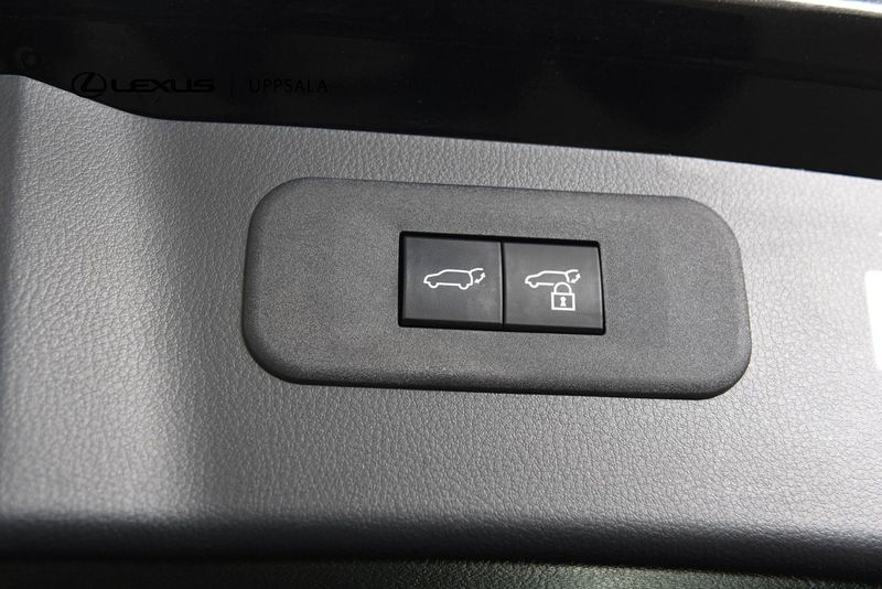 Lexus NX bild 10