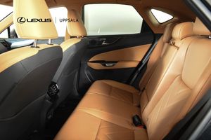 Lexus NX bild 7