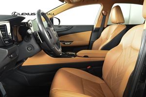 Lexus NX bild 6
