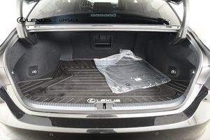 Lexus ES bild 9
