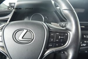 Lexus ES bild 13