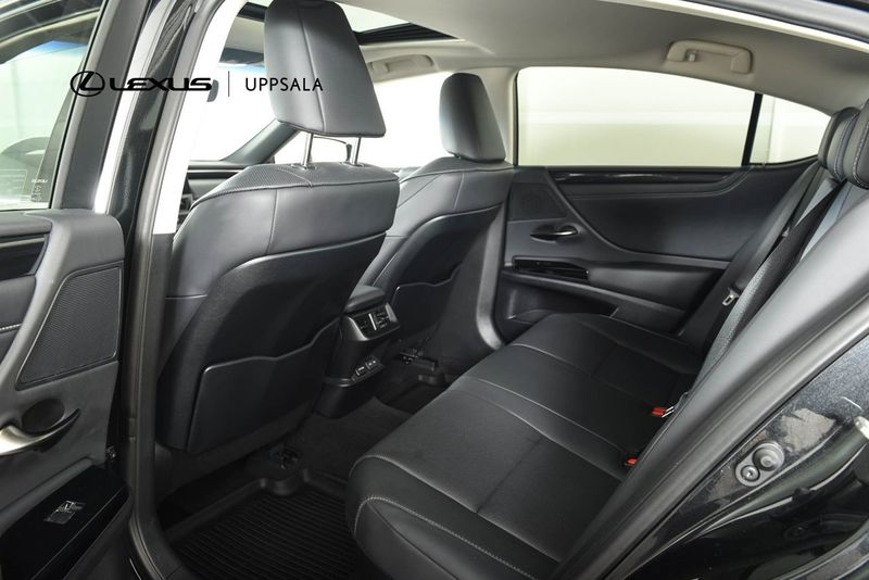 Lexus ES bild 7