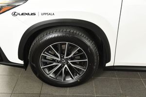 Lexus NX bild 21