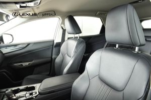 Lexus NX bild 7