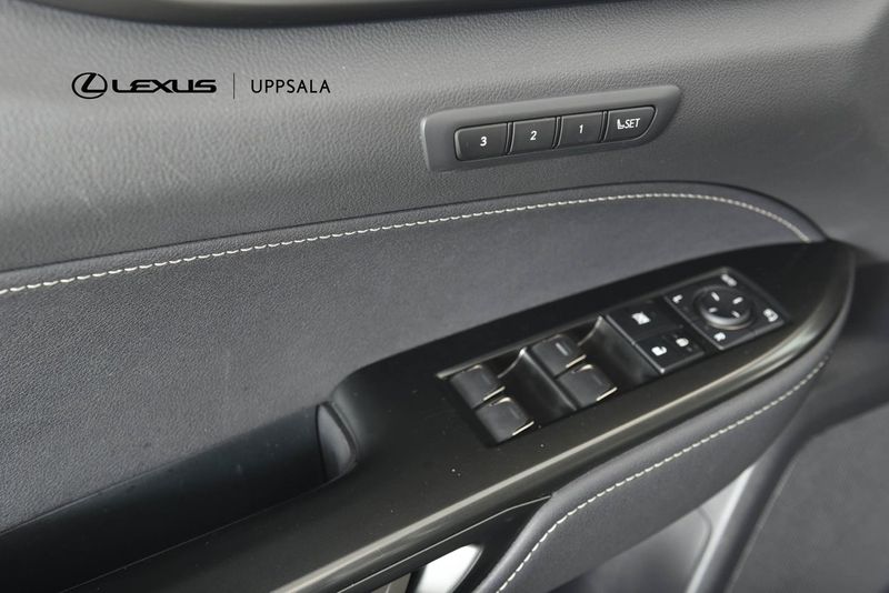 Lexus NX bild 11