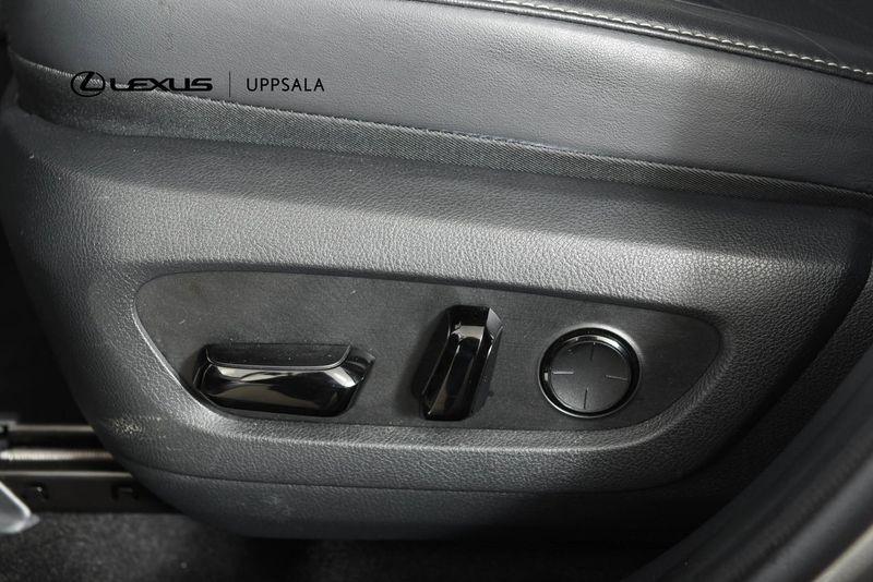 Lexus NX bild 12