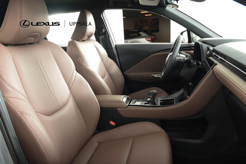 Lexus LBX bild 6