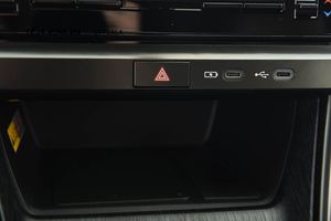 Lexus LBX bild 17