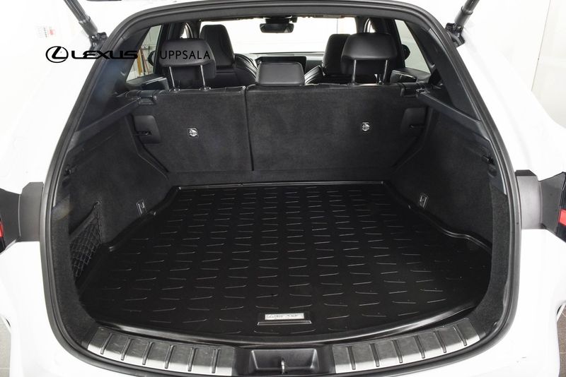 Lexus NX bild 10