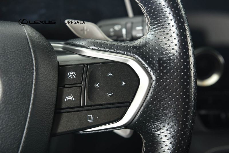 Lexus NX bild 14