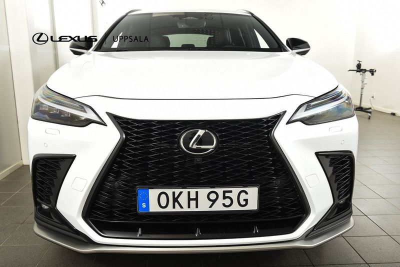 Lexus NX bild 4