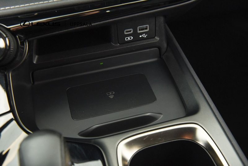 Lexus NX bild 15