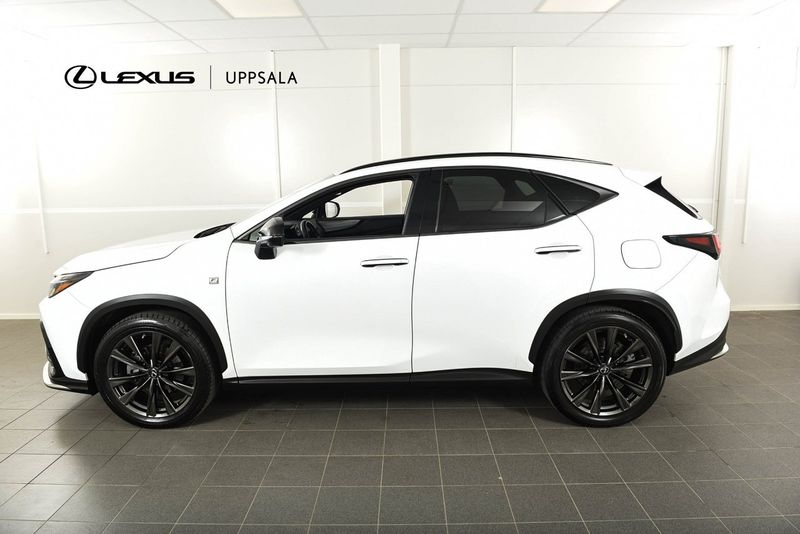 Lexus NX bild 2