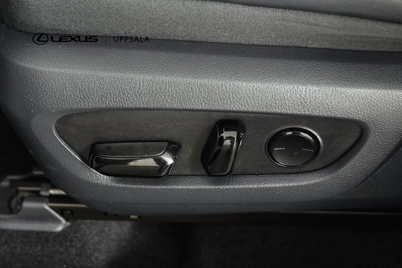 Lexus NX bild 12