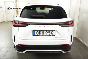 Lexus NX bild 5