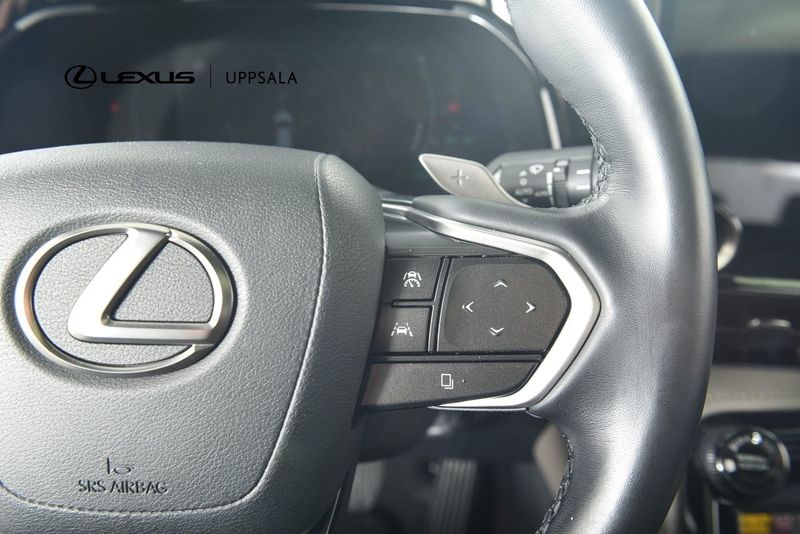 Lexus NX bild 14